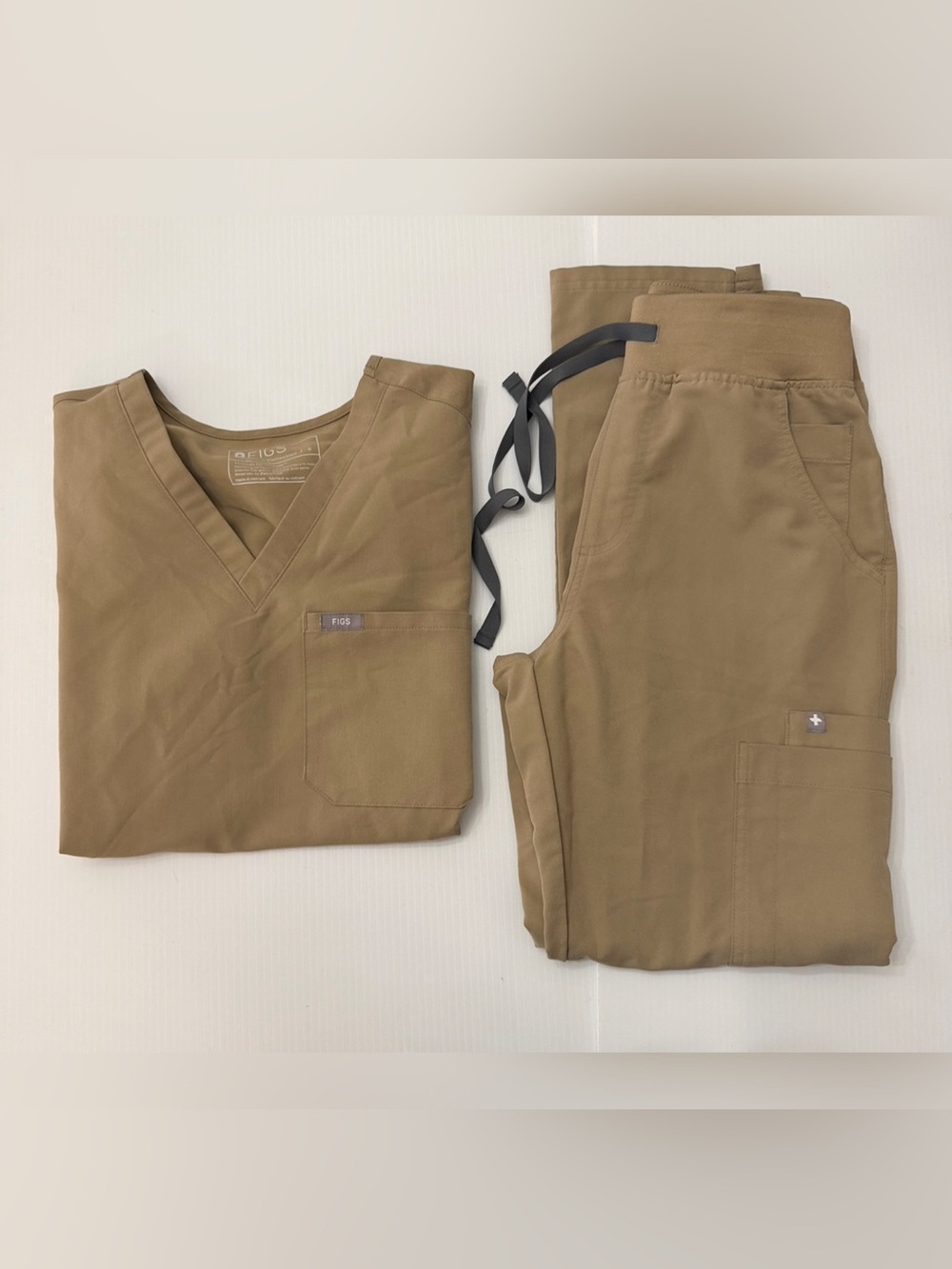 Figs Latte Scrub Set - Catarina Top & High Waisted Yola Scrub Pants Size S